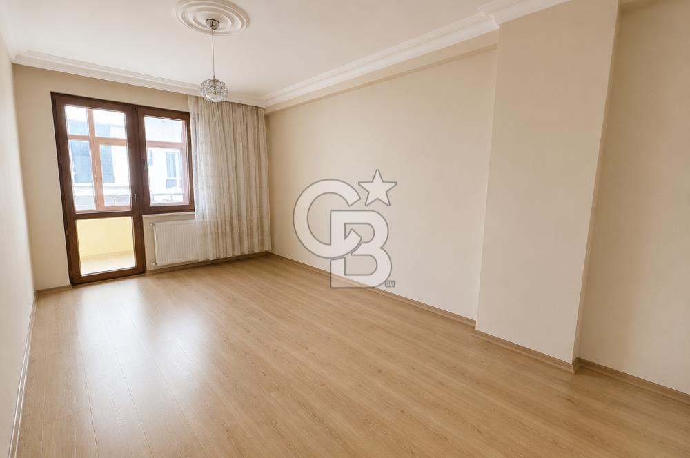 Geniş Metrekare,Çift Balkon,Mükemmel konum,2+1 Daire