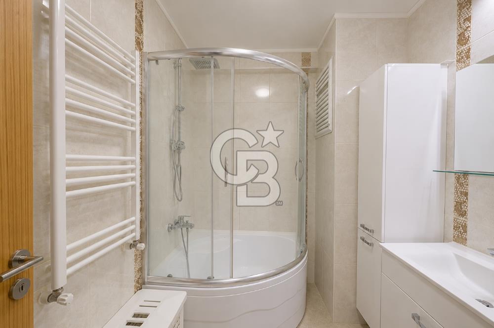 Geniş Metrekare,Çift Balkon,Mükemmel konum,2+1 Daire