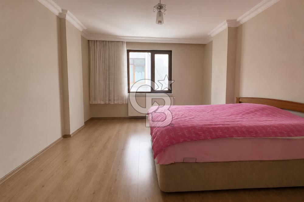 Geniş Metrekare,Çift Balkon,Mükemmel konum,2+1 Daire