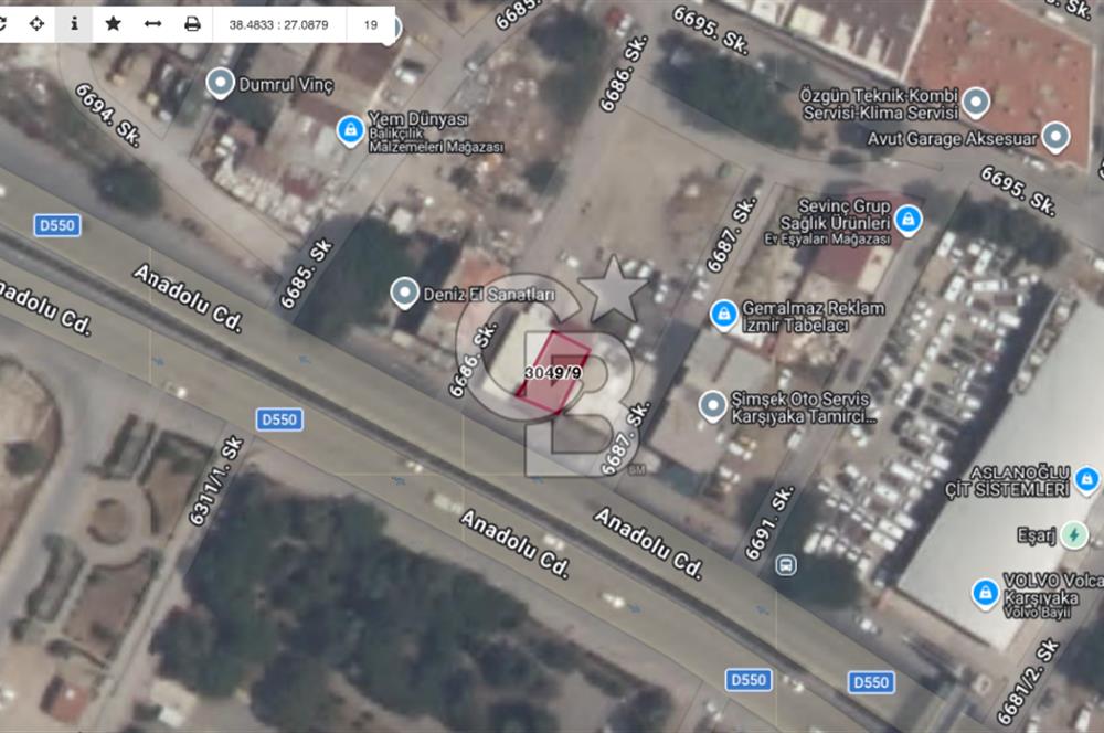 Karşıyaka Cumhuriyet Anadolu Caddesi'nde Değerli Arsa