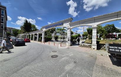 Avcılar Öğretmenler Cad. Yoğun Yaya Trafiğinde Köşe Dükkan
