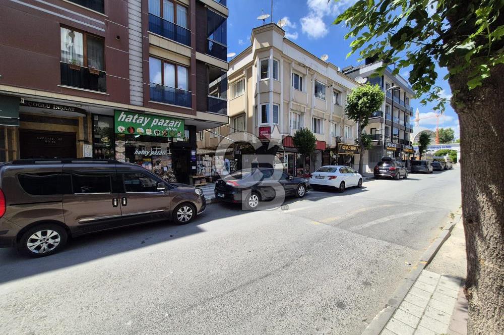 Avcılar Öğretmenler Cad. Yoğun Yaya Trafiğinde Köşe Dükkan