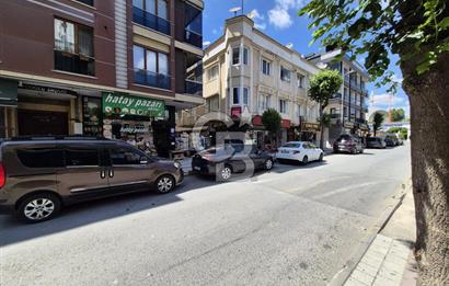 Avcılar Öğretmenler Cad. Yoğun Yaya Trafiğinde Köşe Dükkan