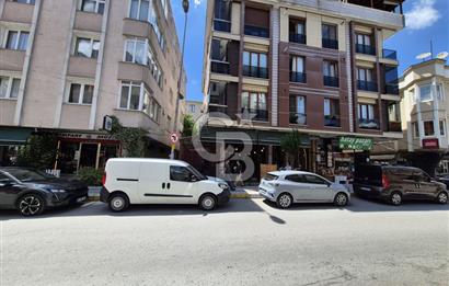 Avcılar Öğretmenler Cad. Yoğun Yaya Trafiğinde Köşe Dükkan