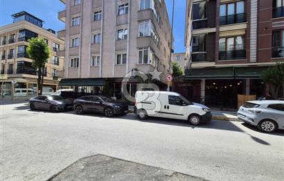 Avcılar Öğretmenler Cad. Yoğun Yaya Trafiğinde Köşe Dükkan