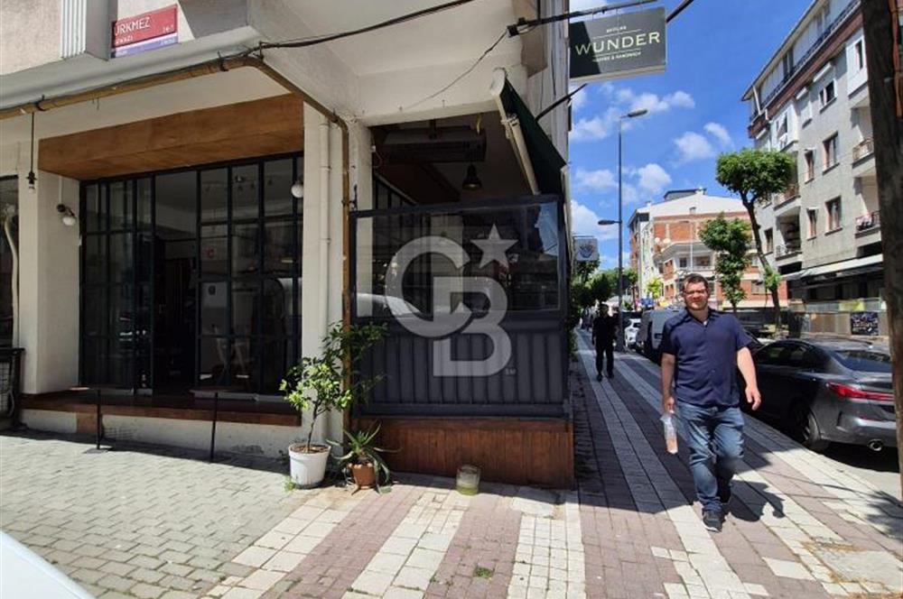 Avcılar Öğretmenler Cad. Yoğun Yaya Trafiğinde Köşe Dükkan