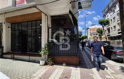 Avcılar Öğretmenler Cad. Yoğun Yaya Trafiğinde Köşe Dükkan