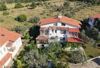 AYVALIK SEFA ÇAMLIKTA DOĞAYLA İÇ İÇE ÖZEL VİLLA - 1 - 357994