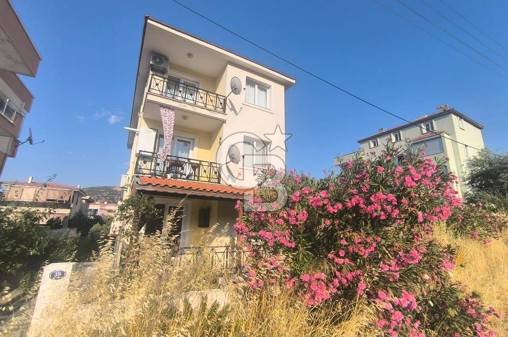 EVONADAN YENİ FOÇADA 1.5+1 DENİZE 1KM MESAFEDE EŞYALI DAİRE