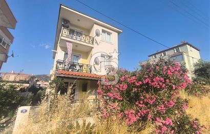 EVONADAN YENİ FOÇADA 1.5+1 DENİZE 1KM MESAFEDE EŞYALI DAİRE