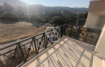 EVONADAN YENİ FOÇADA 1.5+1 DENİZE 1KM MESAFEDE EŞYALI DAİRE