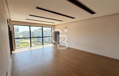 EVONADAN GÜZELYURTTA EN GÖZDE SİTEDE KİRALIK 4+1 DAİRE FIRSATI