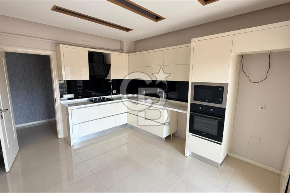 EVONADAN GÜZELYURTTA EN GÖZDE SİTEDE KİRALIK 4+1 DAİRE FIRSATI