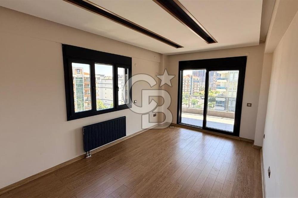EVONADAN GÜZELYURTTA EN GÖZDE SİTEDE KİRALIK 4+1 DAİRE FIRSATI