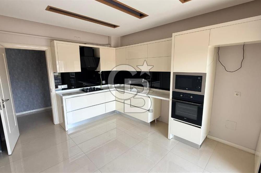 EVONADAN GÜZELYURTTA EN GÖZDE SİTEDE KİRALIK 4+1 DAİRE FIRSATI