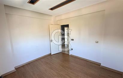 EVONADAN GÜZELYURTTA EN GÖZDE SİTEDE KİRALIK 4+1 DAİRE FIRSATI