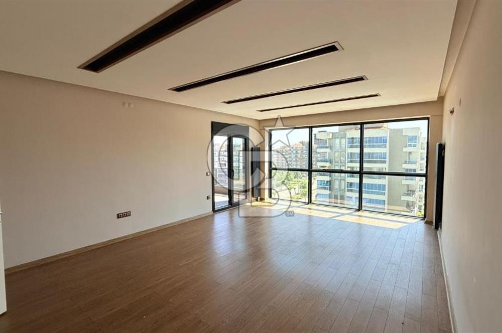 EVONADAN GÜZELYURTTA EN GÖZDE SİTEDE KİRALIK 4+1 DAİRE FIRSATI