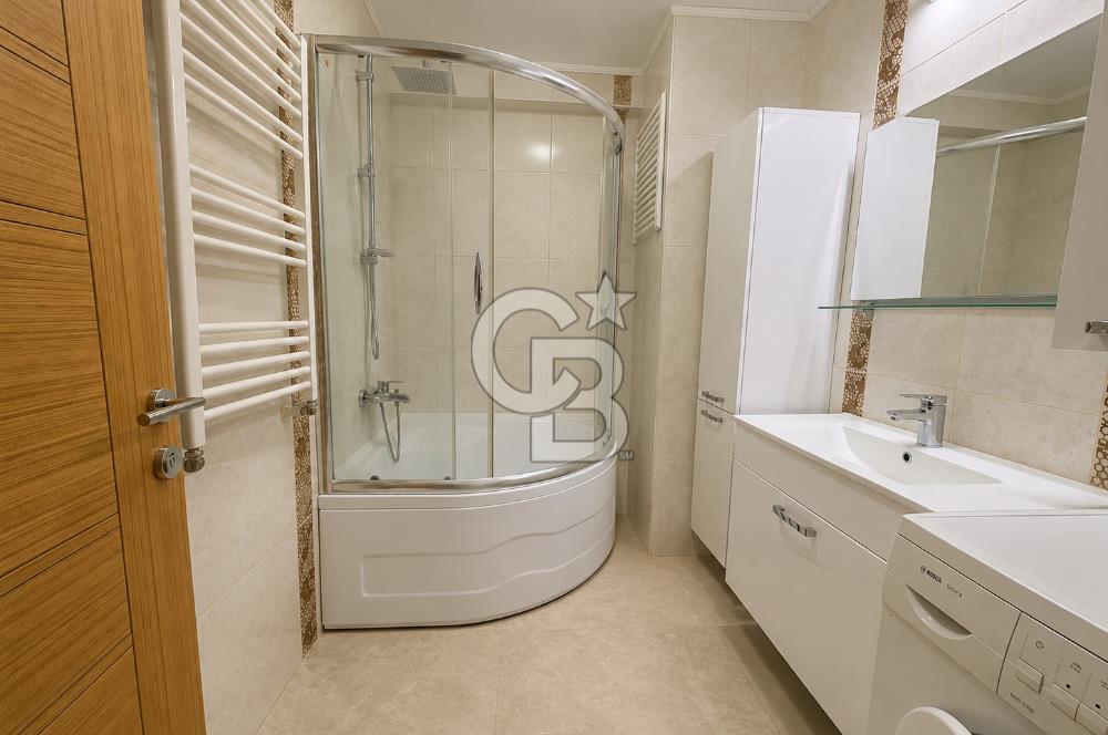 Geniş Metrekare,Çift Balkon,Mükemmel konum,2+1 Daire