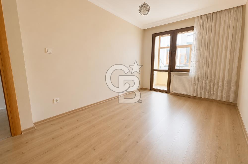 Geniş Metrekare,Çift Balkon,Mükemmel konum,2+1 Daire