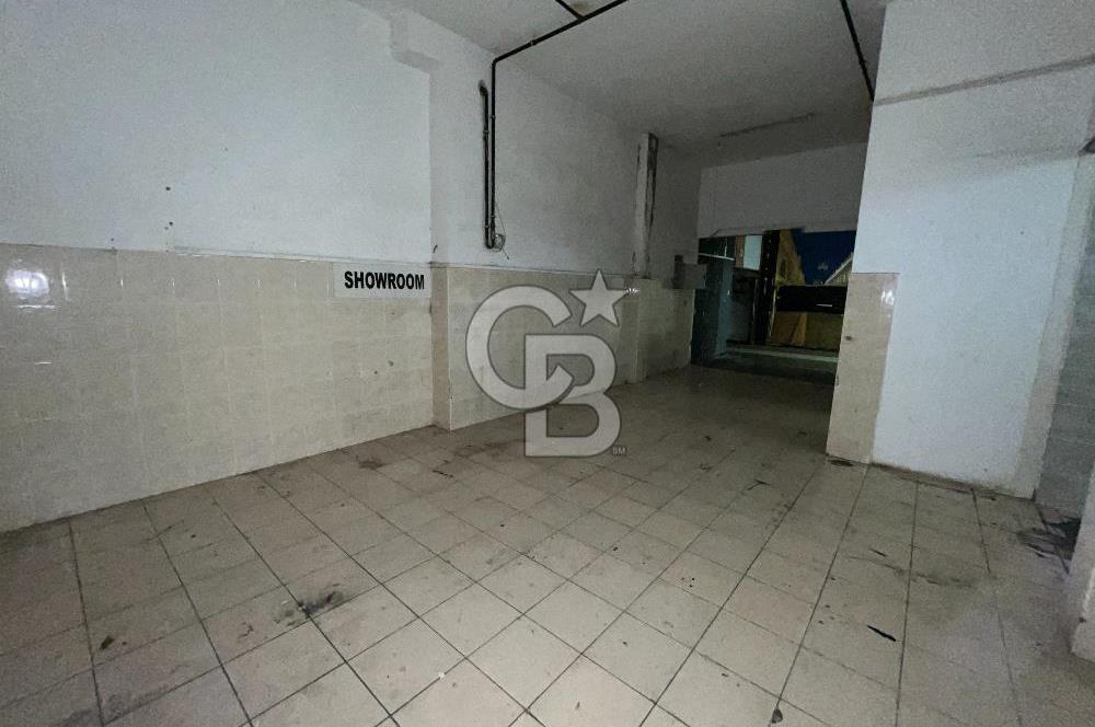 Ümraniye İstiklal 250m² 14.75 m. Cepheli Bacalı Kiralık Dükkan