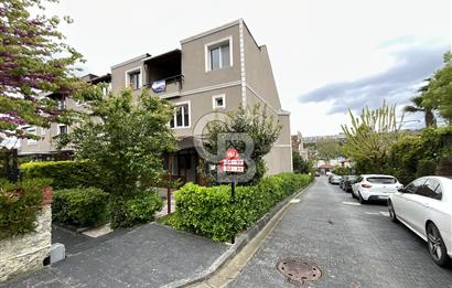 Esenkent'te Havuzlu Sitede Kiralık Geniş Villa