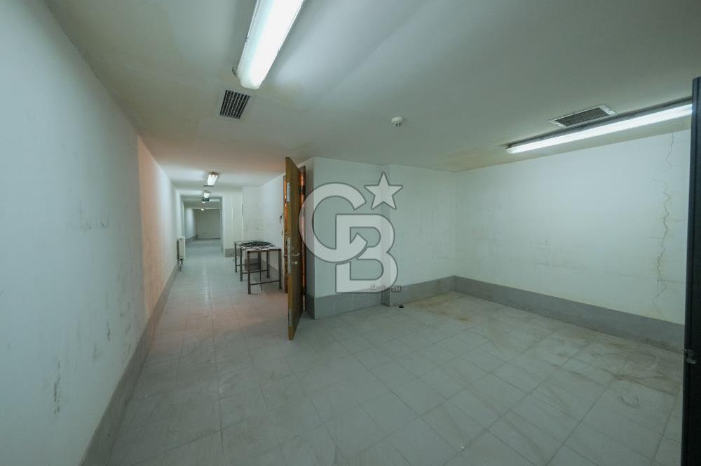 BEYOĞLU ASMALIDA CD ÜZERİ YANGIN MERDİVENLİ KİRALIK TİCARİ BİNA