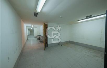 BEYOĞLU ASMALIDA CD ÜZERİ YANGIN MERDİVENLİ KİRALIK TİCARİ BİNA