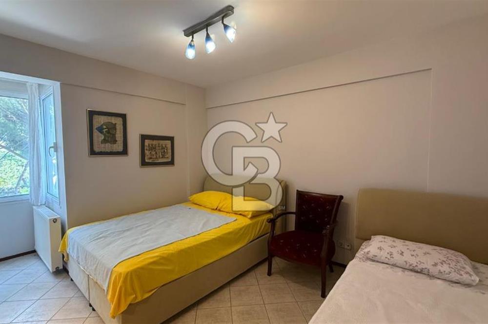 Çeşme Boyalıkta Denize Sıfır,Havuzlu,Plajlı Lüks Dubleks 3+1