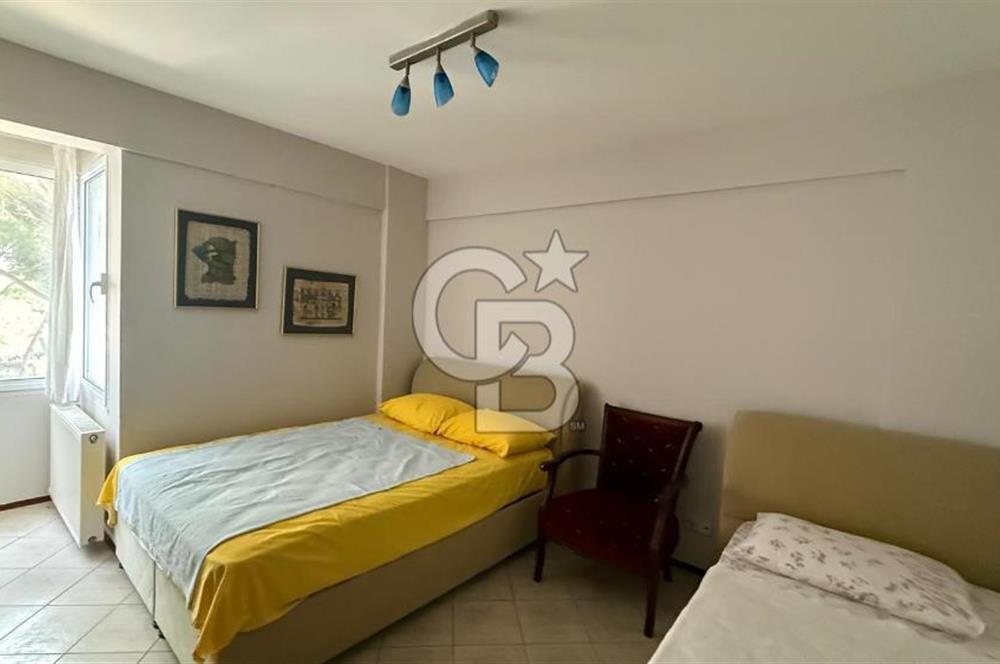 Çeşme Boyalıkta Denize Sıfır,Havuzlu,Plajlı Lüks Dubleks 3+1