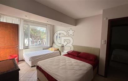 Çeşme Boyalıkta Denize Sıfır,Havuzlu,Plajlı Lüks Dubleks 3+1