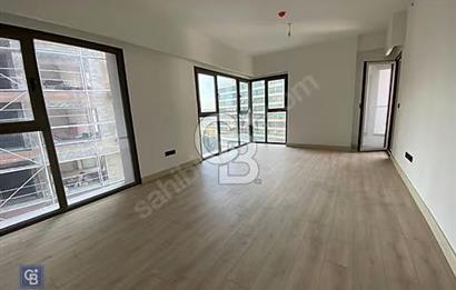 Fikirtepe 19. Etap'ta Site İçinde, 135m² 3+1 Kiralık Daire