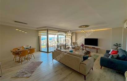 Kuşadası Terrace Ada Sitesi'nde Panoramik Deniz Manzaralı Satılık 3+1 Lüks Daire