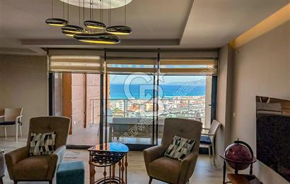 Kuşadası Terrace Ada Sitesi'nde Panoramik Deniz Manzaralı Satılık 3+1 Lüks Daire