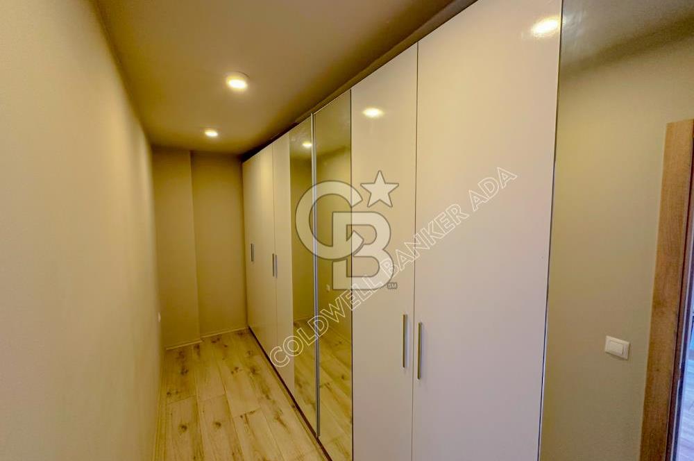 Kuşadası Terrace Ada Sitesi'nde Panoramik Deniz Manzaralı Satılık 3+1 Lüks Daire