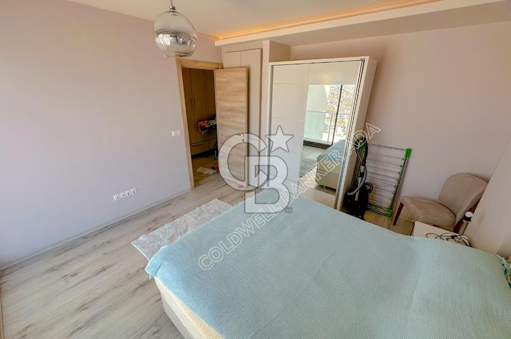Kuşadası Terrace Ada Sitesi'nde Panoramik Deniz Manzaralı Satılık 3+1 Lüks Daire