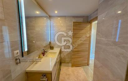 Kuşadası Terrace Ada Sitesi'nde Panoramik Deniz Manzaralı Satılık 3+1 Lüks Daire
