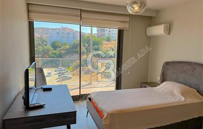 Kuşadası Terrace Ada Sitesi'nde Panoramik Deniz Manzaralı Satılık 3+1 Lüks Daire