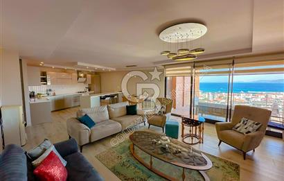 Kuşadası Terrace Ada Sitesi'nde Panoramik Deniz Manzaralı Satılık 3+1 Lüks Daire