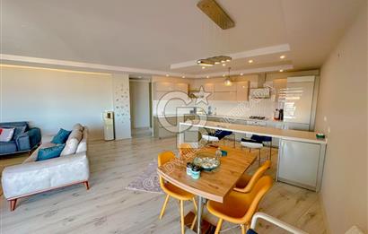 Kuşadası Terrace Ada Sitesi'nde Panoramik Deniz Manzaralı Satılık 3+1 Lüks Daire