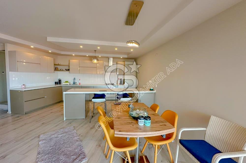 Kuşadası Terrace Ada Sitesi'nde Panoramik Deniz Manzaralı Satılık 3+1 Lüks Daire