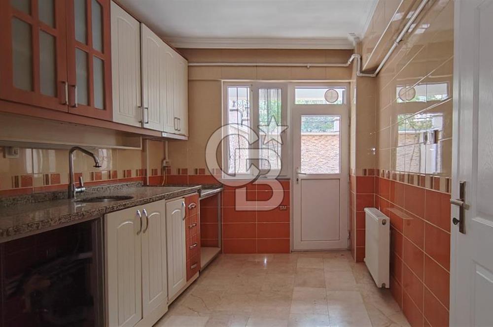 Bayrampaşa Orta Mahallede Bahçe Kullanımlı 3 + 1 Daire