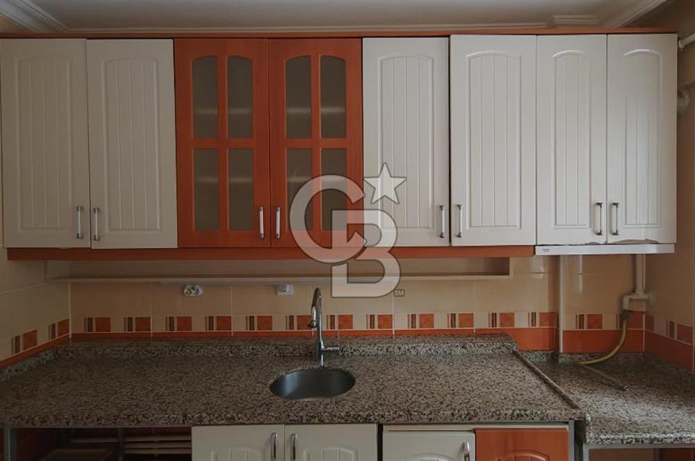 Bayrampaşa Orta Mahallede Bahçe Kullanımlı 3 + 1 Daire