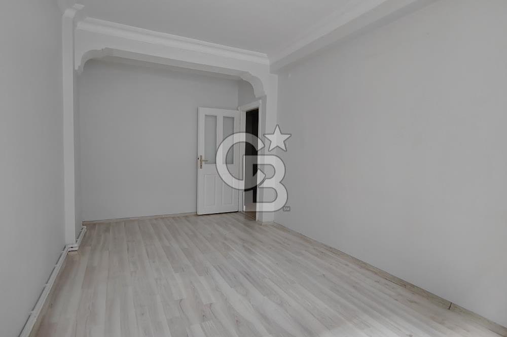 Bayrampaşa Orta Mahallede Bahçe Kullanımlı 3 + 1 Daire