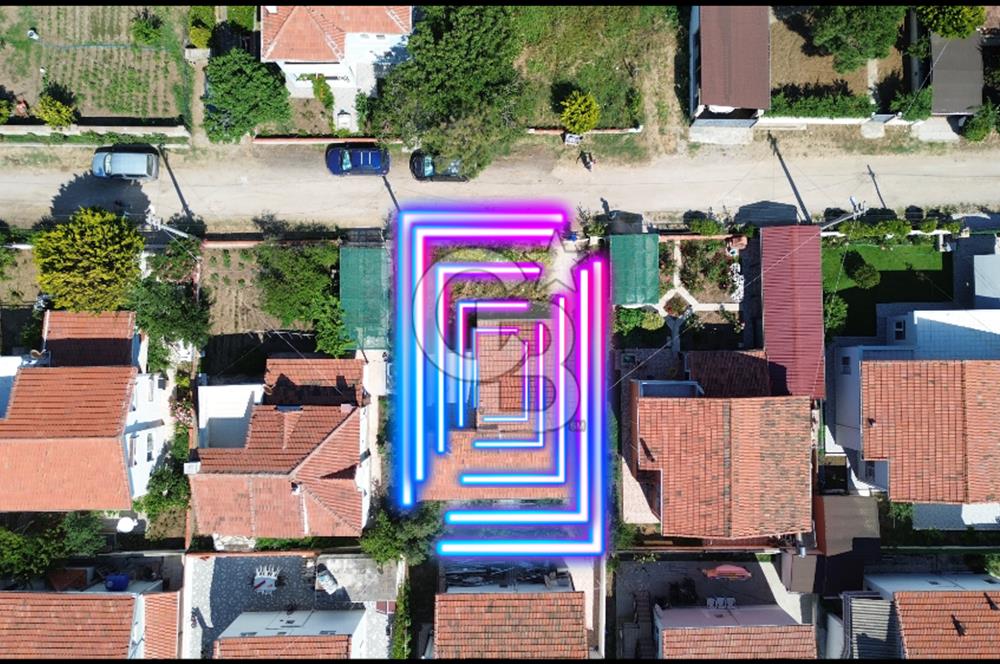 ÇANAKKALE LAPSEKİ EMEK SİTESİ'NDE 260m² ARSALI, 2+1 MÜSTALİK EV