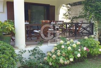 ÇEŞME ALAÇATI'DA MERKEZE ÇOK YAKIN EŞYALI KİRALIK MÜSTAKİL VİLLA - 1 - 358104