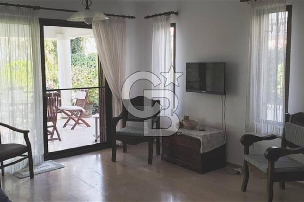 ÇEŞME ALAÇATI'DA MERKEZE ÇOK YAKIN EŞYALI KİRALIK MÜSTAKİL VİLLA