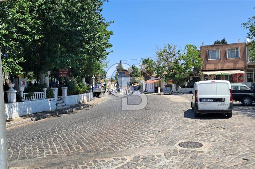 AKKÖY TARİHİ MEYDANINDA SATILIK BİNA