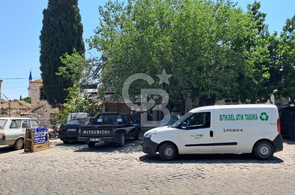 AKKÖY TARİHİ MEYDANINDA SATILIK BİNA