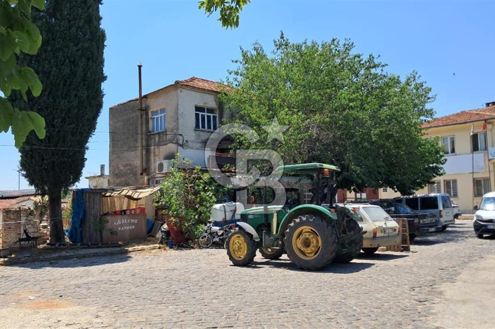 AKKÖY TARİHİ MEYDANINDA SATILIK BİNA