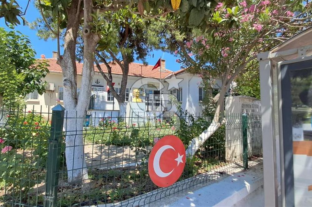 AKKÖY TARİHİ MEYDANINDA SATILIK BİNA